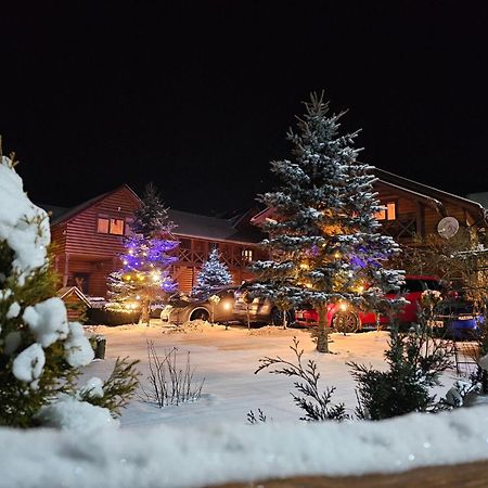Guesthouse Kolo Druziv 타타리브 외부 사진