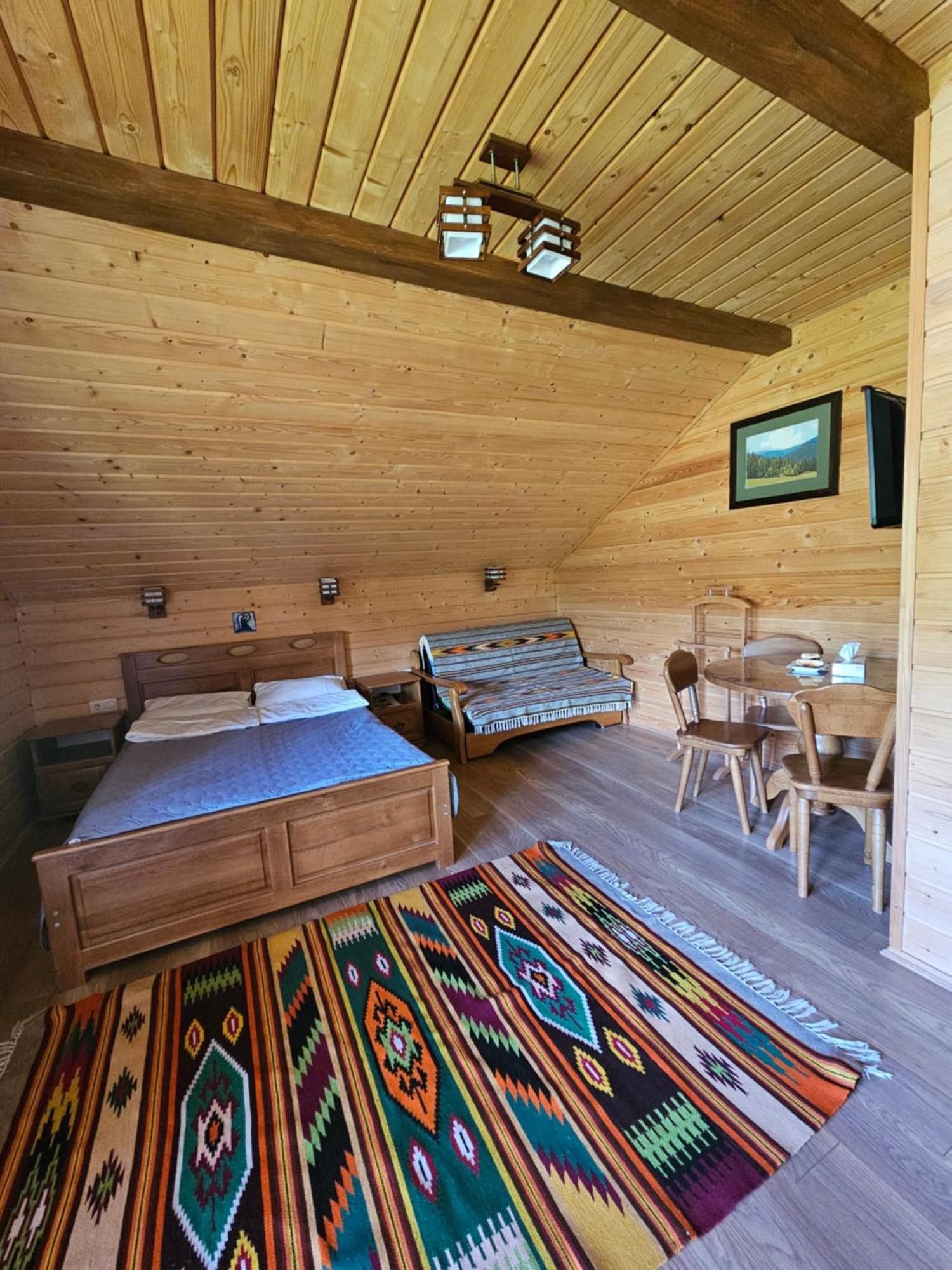Guesthouse Kolo Druziv 타타리브 외부 사진