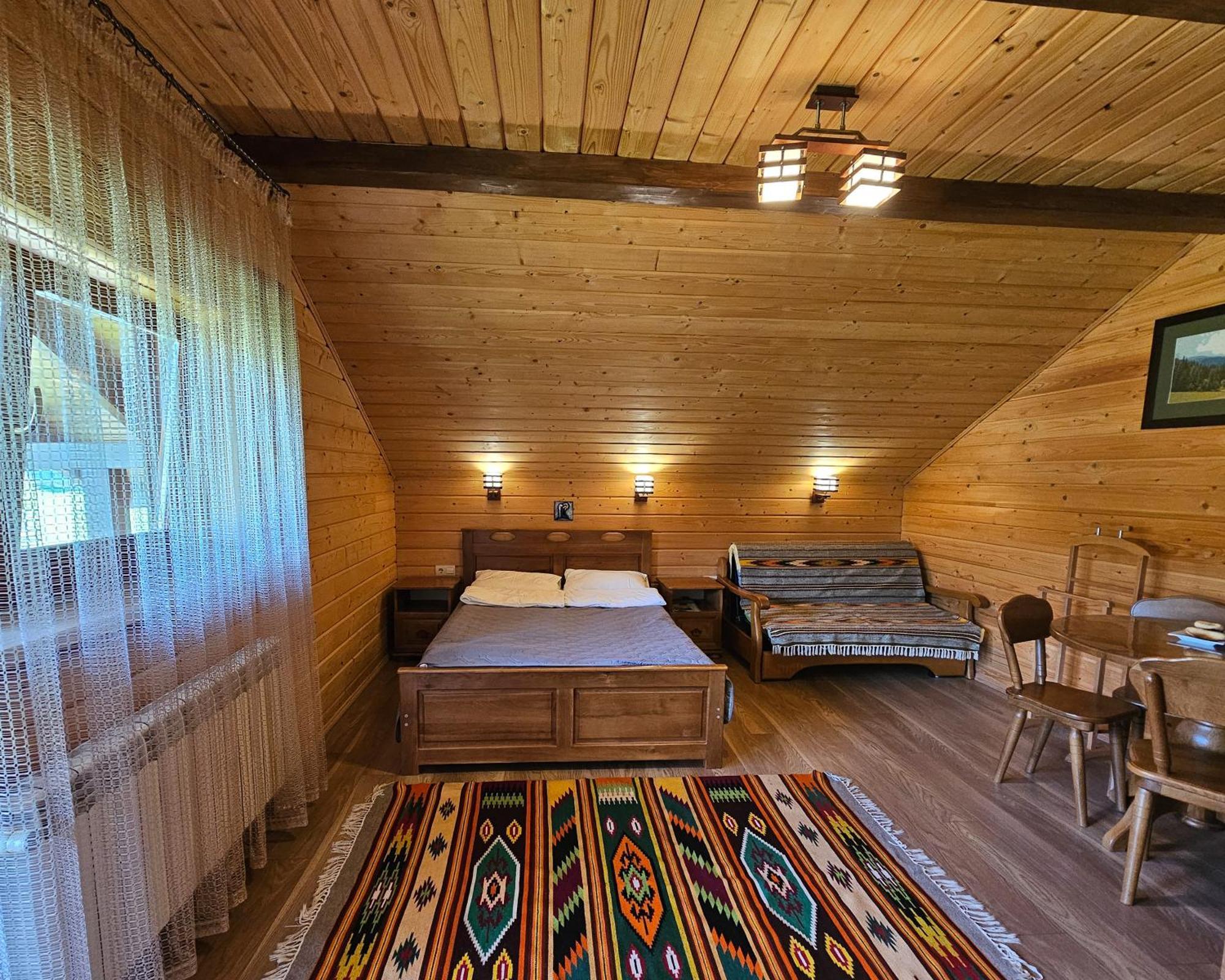 Guesthouse Kolo Druziv 타타리브 외부 사진