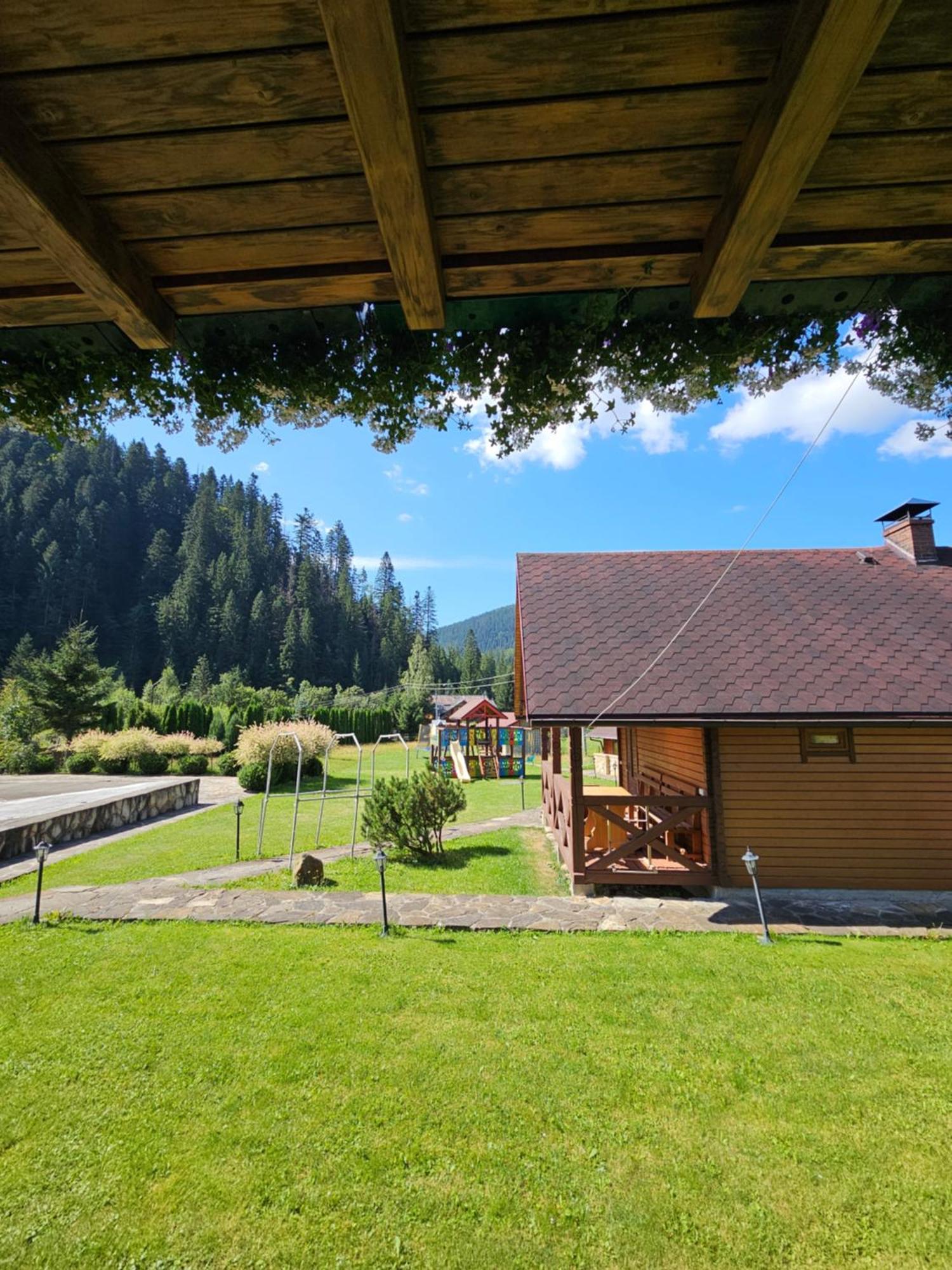 Guesthouse Kolo Druziv 타타리브 외부 사진