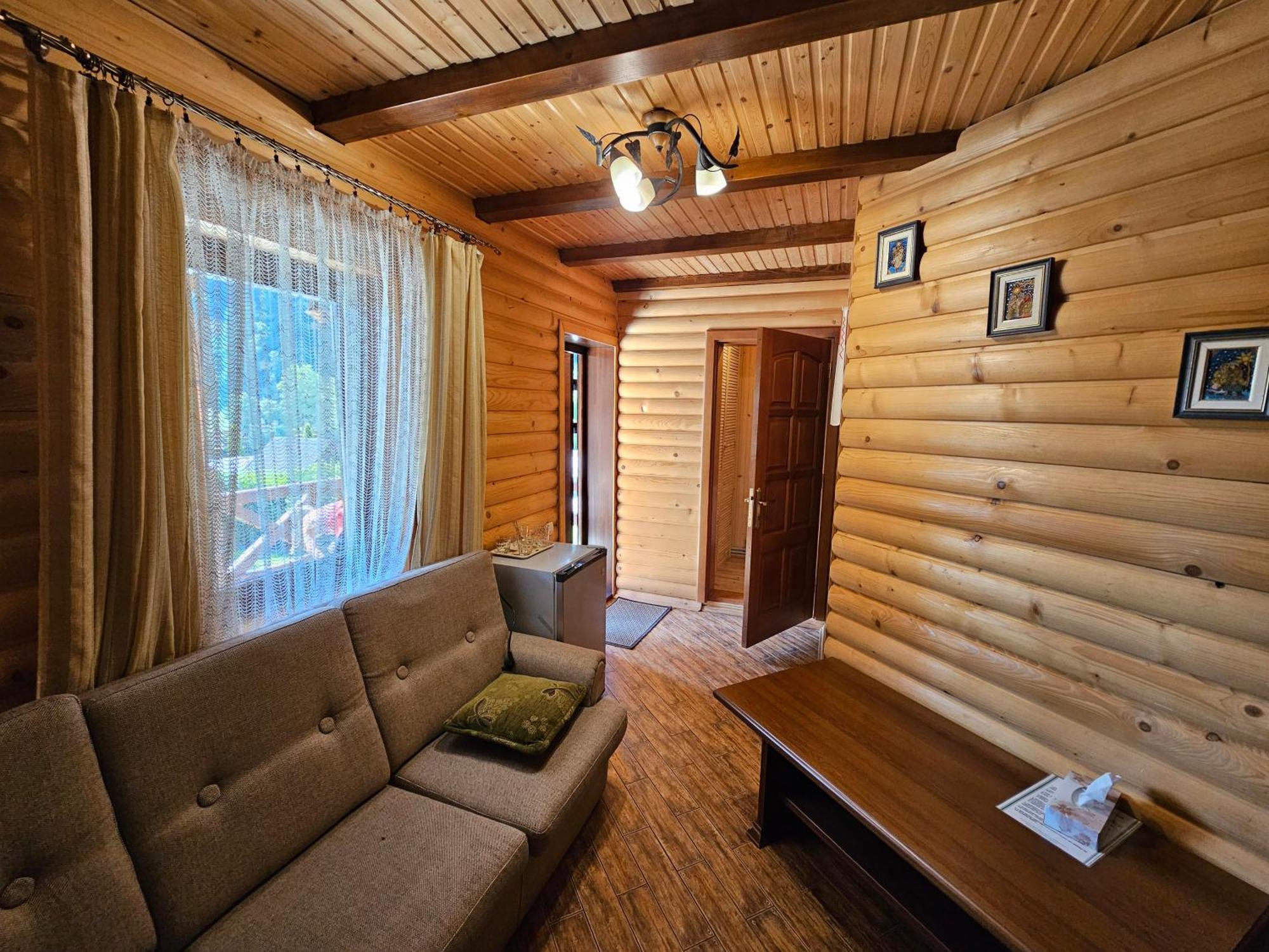 Guesthouse Kolo Druziv 타타리브 외부 사진