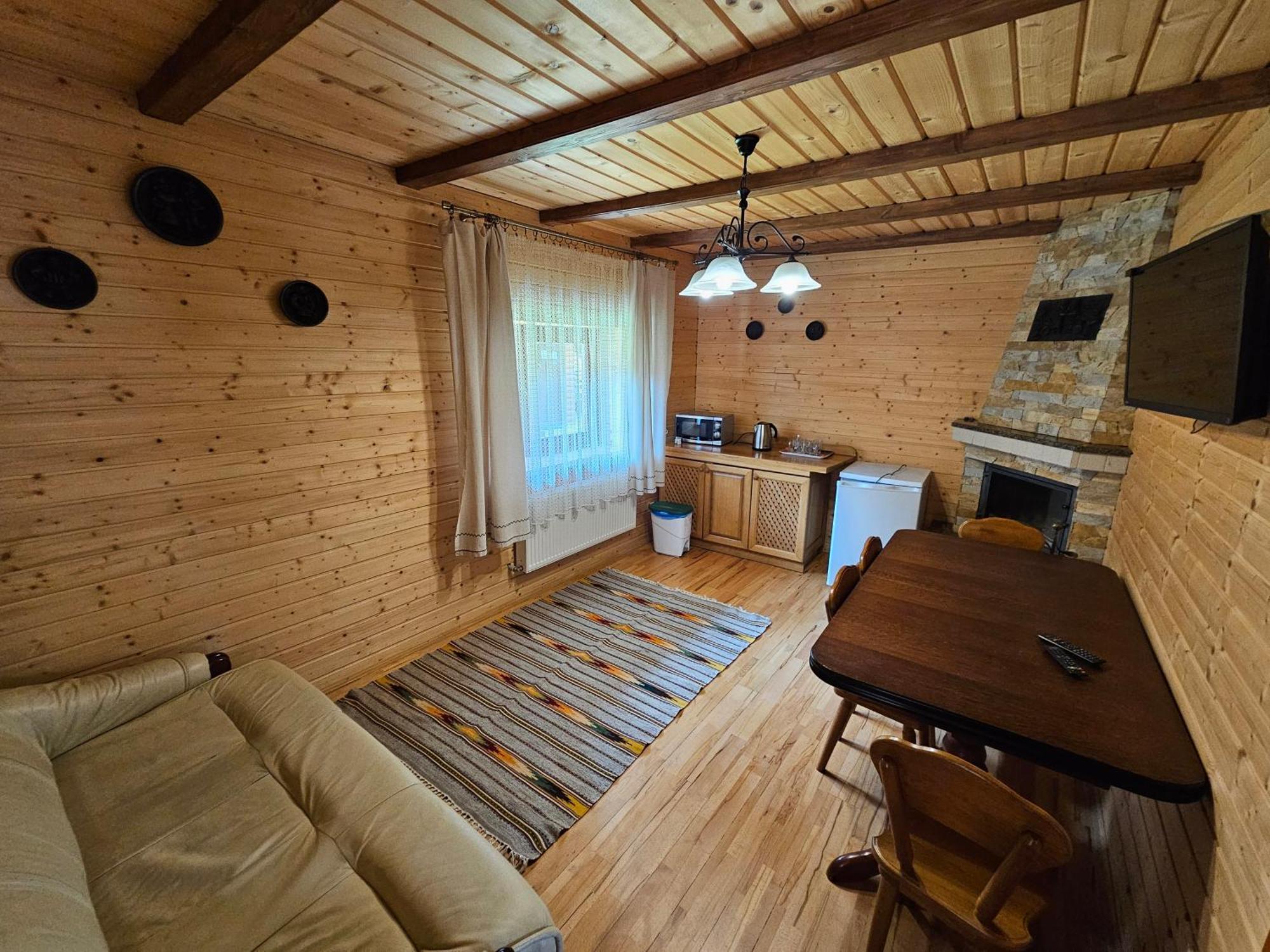 Guesthouse Kolo Druziv 타타리브 외부 사진