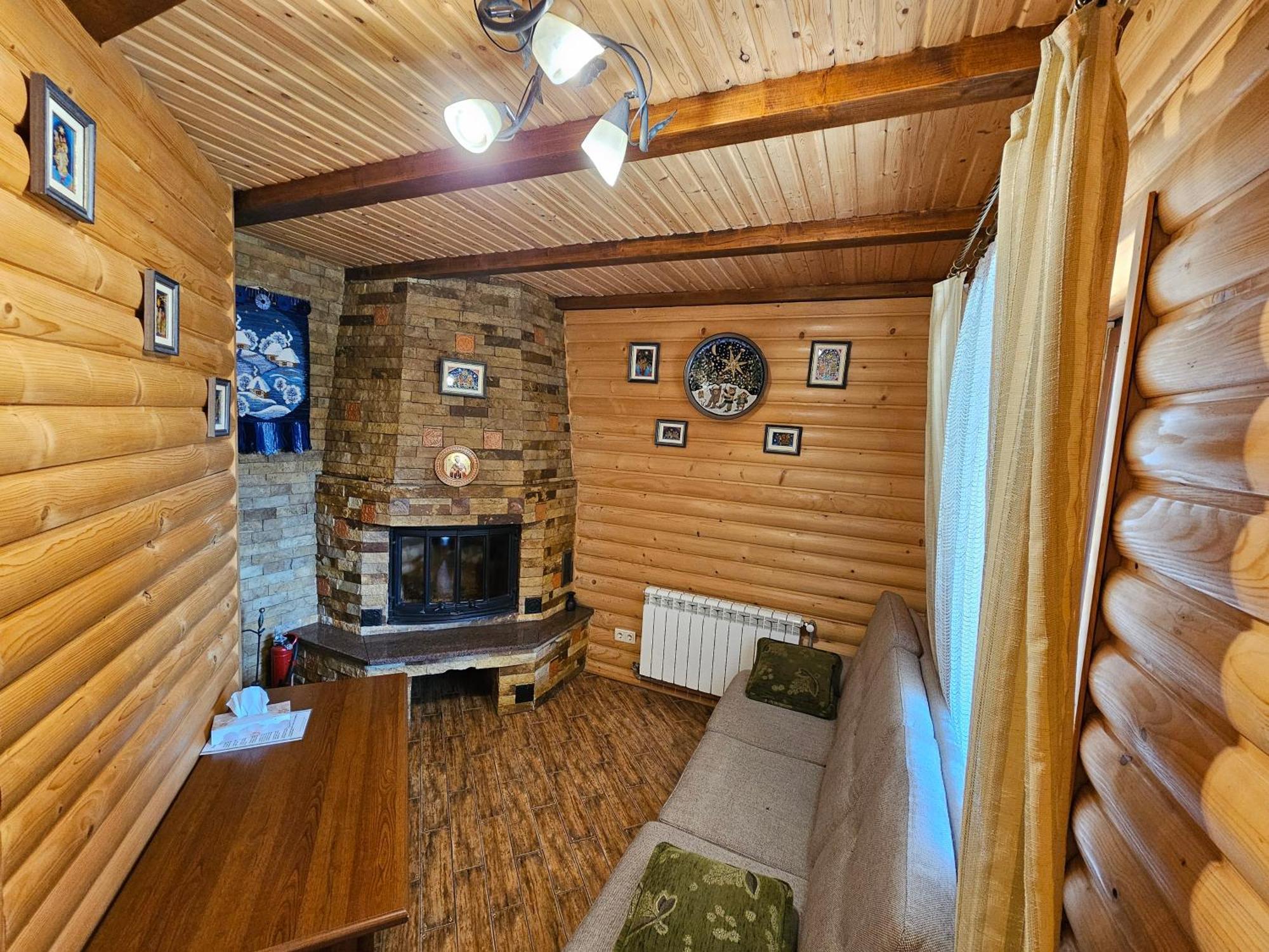 Guesthouse Kolo Druziv 타타리브 외부 사진