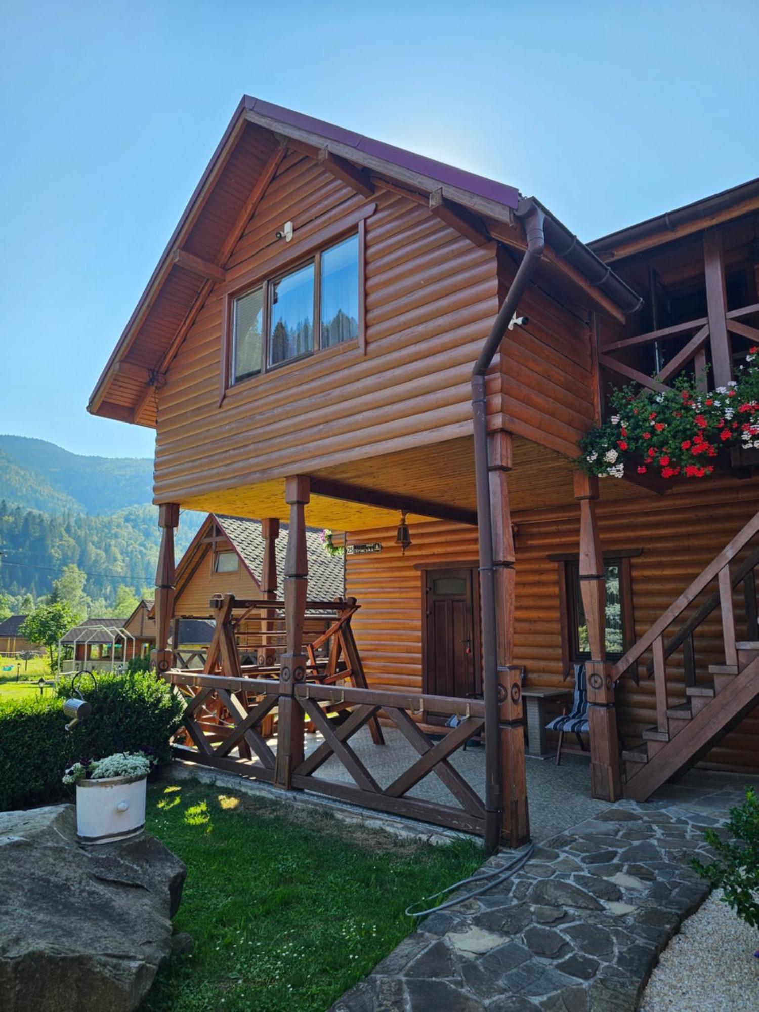 Guesthouse Kolo Druziv 타타리브 외부 사진