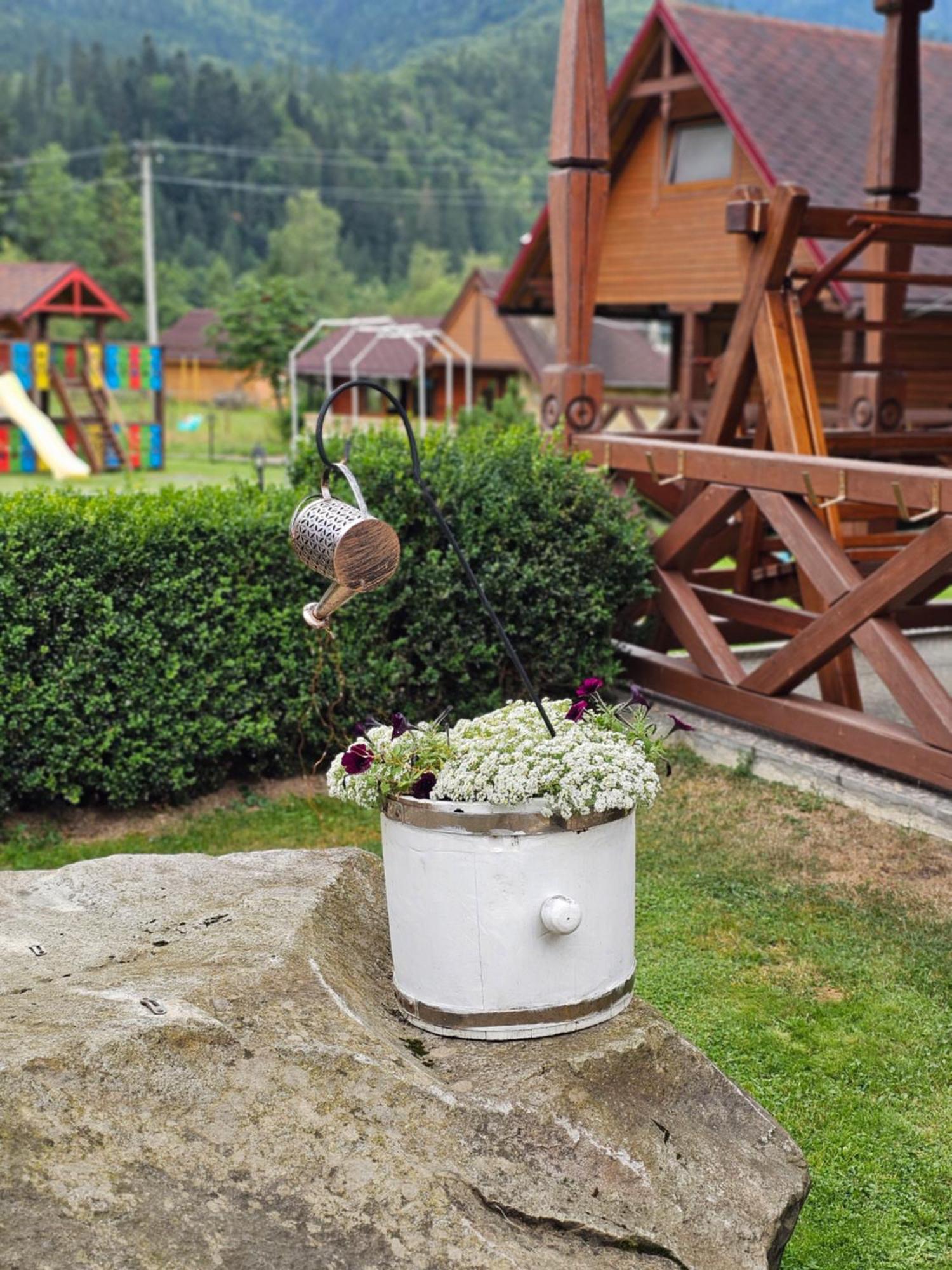 Guesthouse Kolo Druziv 타타리브 외부 사진