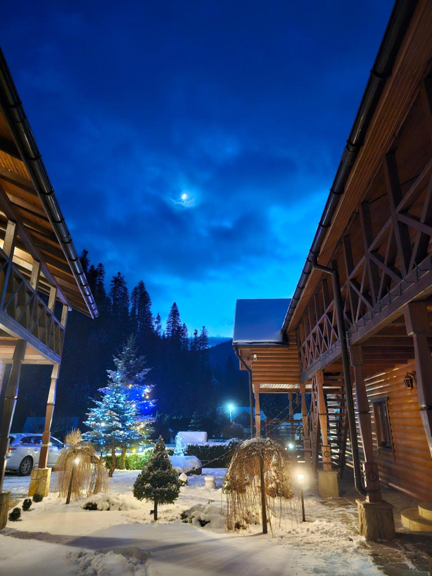Guesthouse Kolo Druziv 타타리브 외부 사진